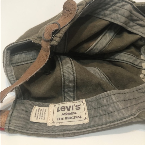 Levi’s Cap - Picture 3 of 5